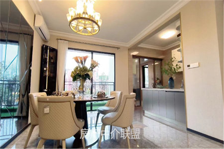 密州长运·玺悦府3室2厅2卫79.8万126m2出售